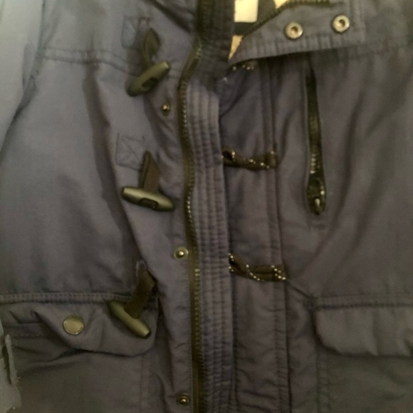 Boy winter coat size 5 - Picture 3 of 3